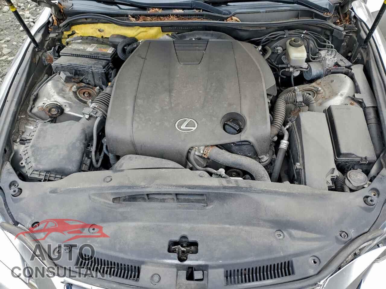LEXUS IS 2014 - JTHCF1D24E5007717