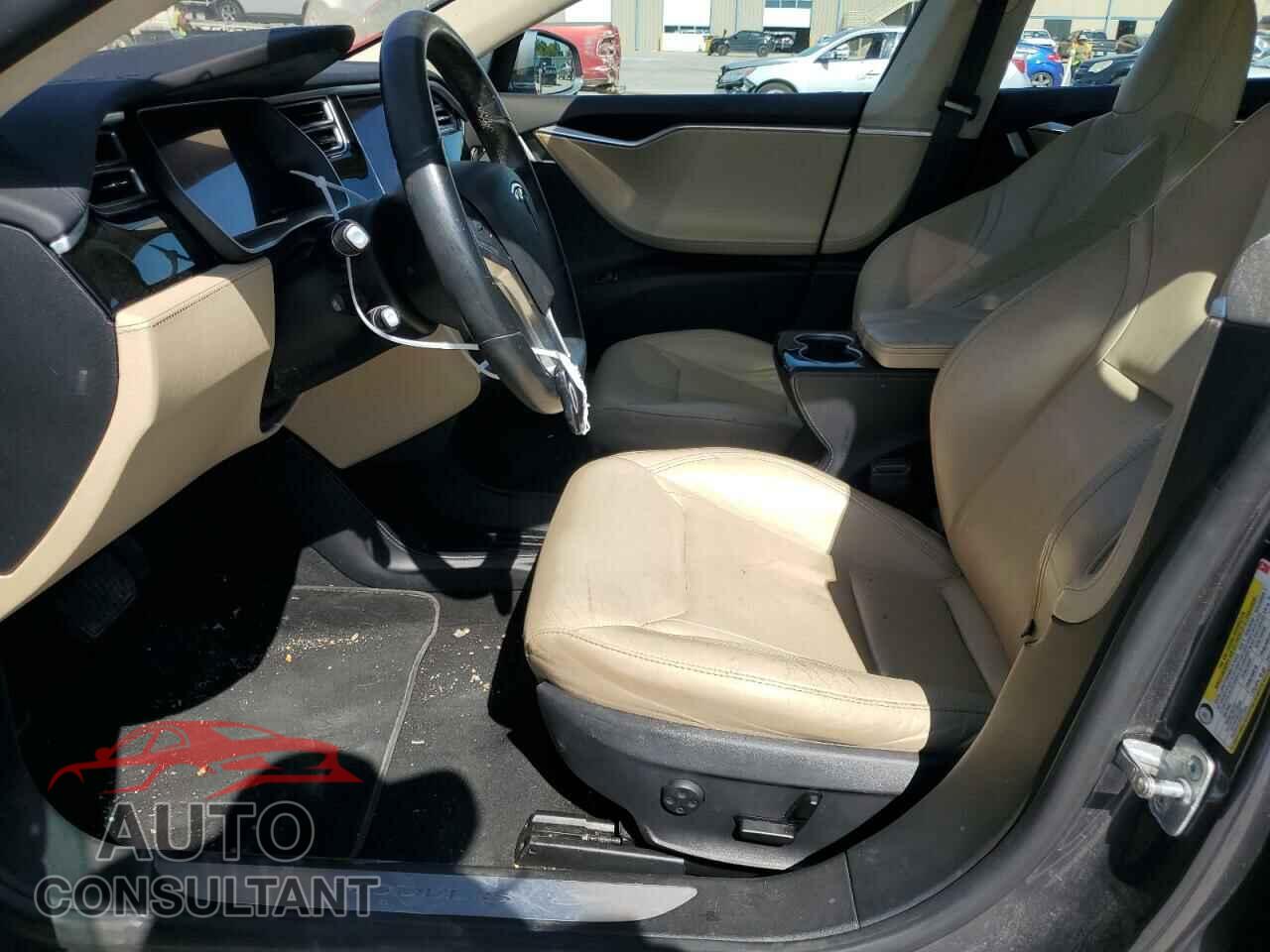 TESLA MODEL S 2015 - 5YJSA1E11FF118307