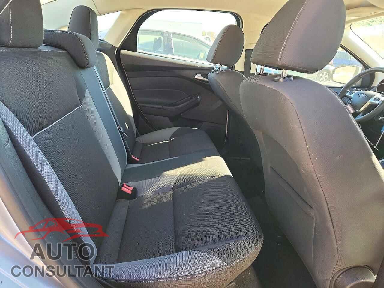 FORD FOCUS 2014 - 1FADP3F21EL438514
