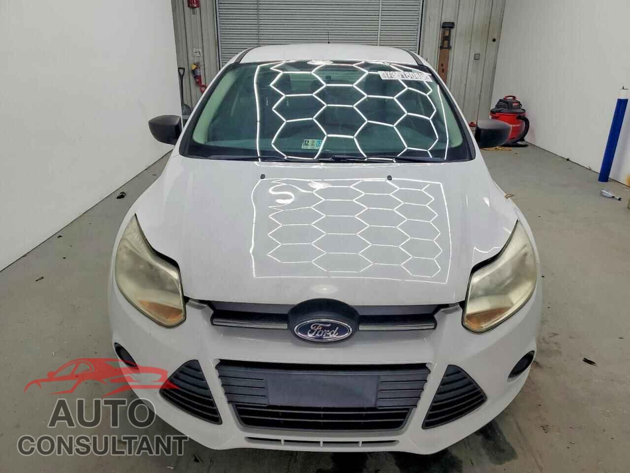 FORD FOCUS 2014 - 1FADP3E24EL228037