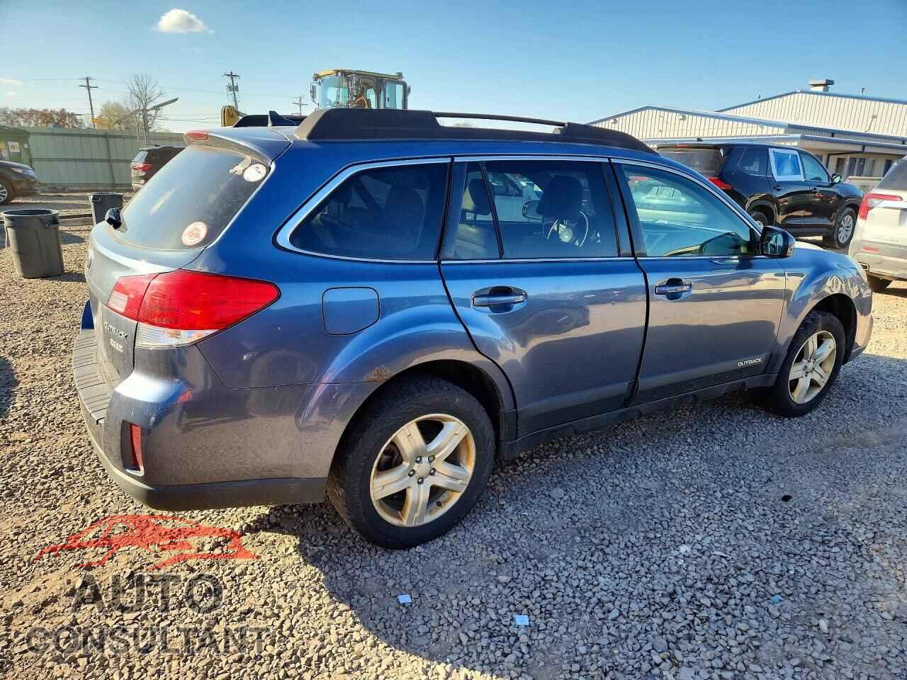SUBARU OUTBACK 2013 - 4S4BRBKC2D3285012