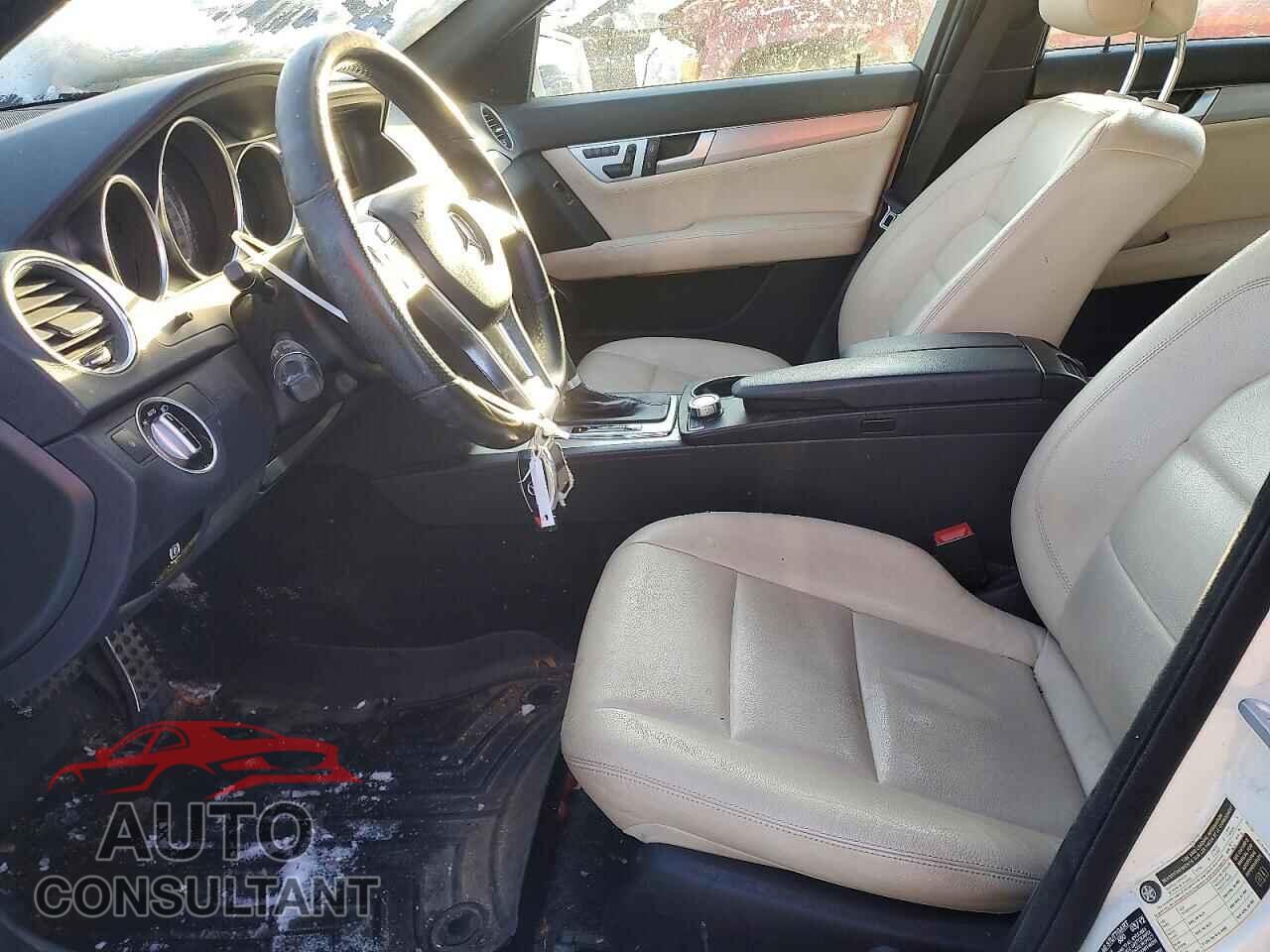 MERCEDES-BENZ C-CLASS 2012 - WDDGF8BB5CF901530