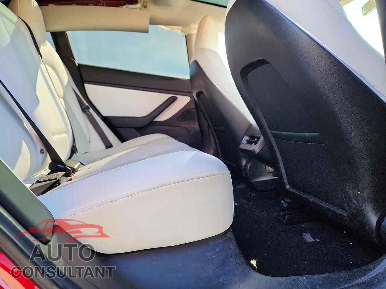 TESLA MODEL 3 2018 - 5YJ3E1EB9JF097538