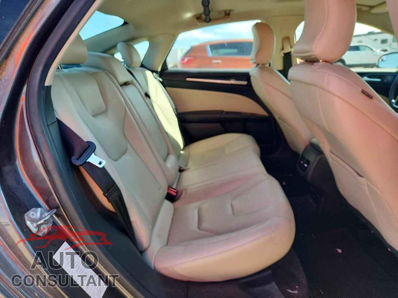 FORD FUSION 2017 - 3FA6P0RU1HR360570