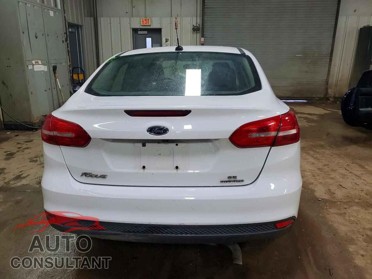 FORD FOCUS 2016 - 1FADP3F26GL377552