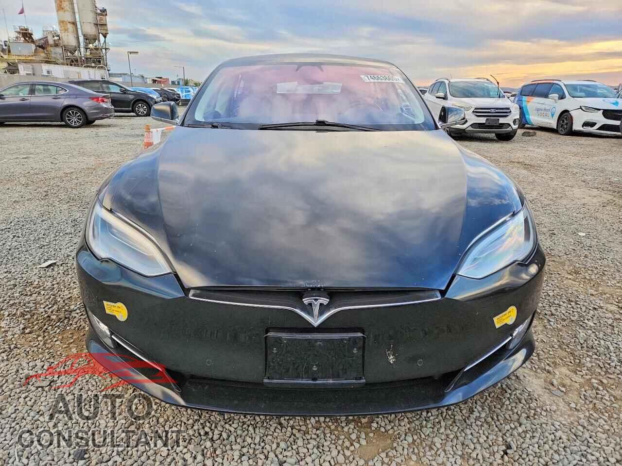 TESLA MODEL S 2017 - 5YJSA1E22HF200624