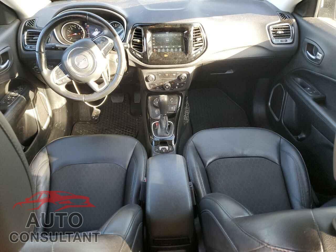 JEEP COMPASS 2018 - 3C4NJDBB2JT395067