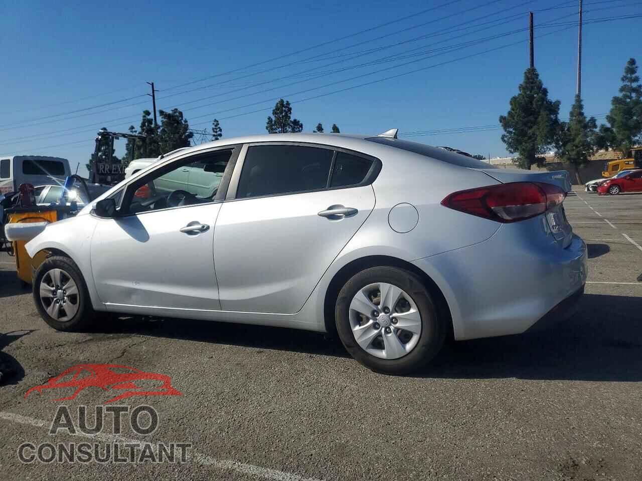 KIA FORTE 2017 - 3KPFL4A74HE094200