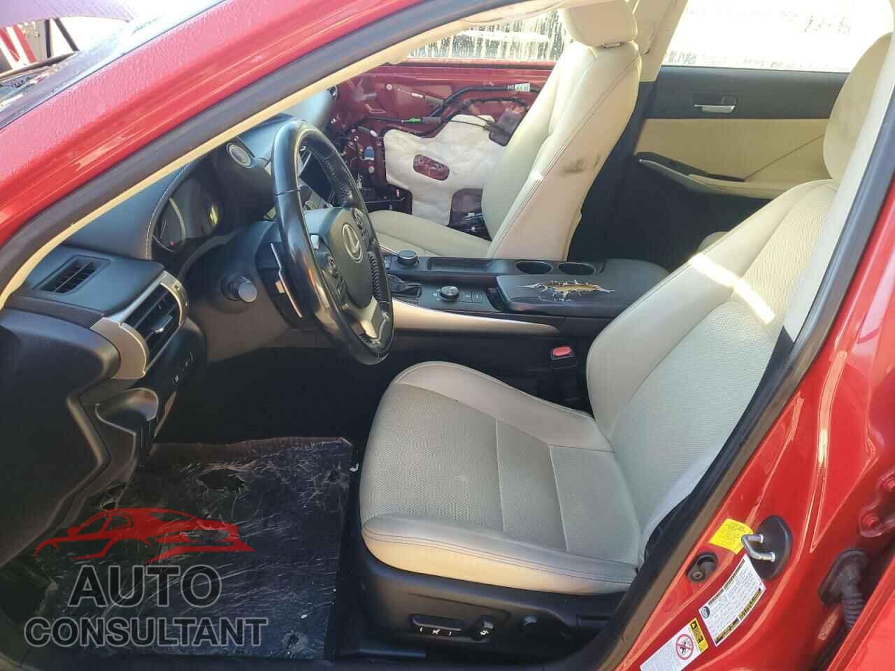 LEXUS IS 2016 - JTHBA1D22G5012766