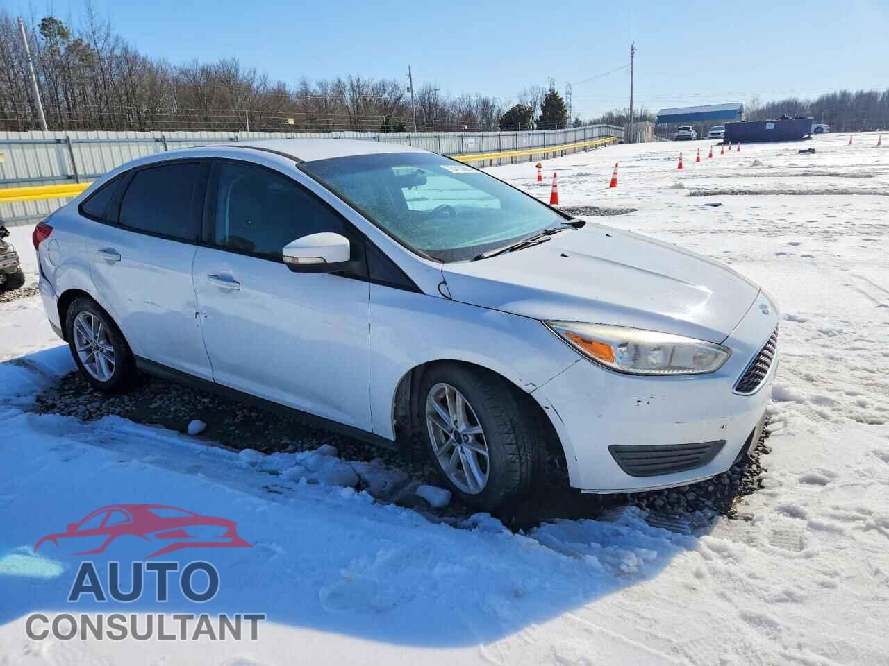 FORD FOCUS 2017 - 1FADP3F25HL285656