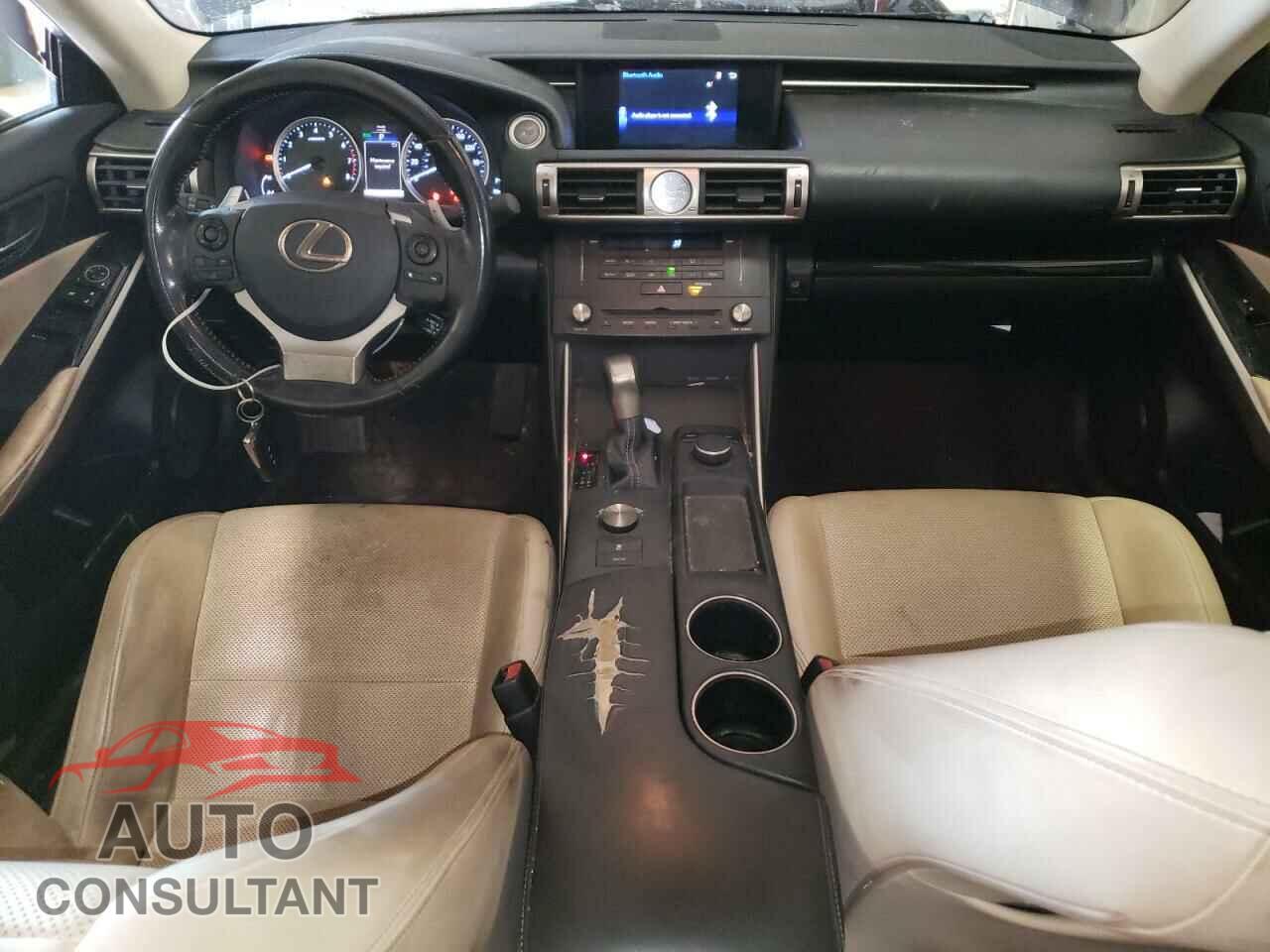 LEXUS IS 2015 - JTHBF1D29F5078926