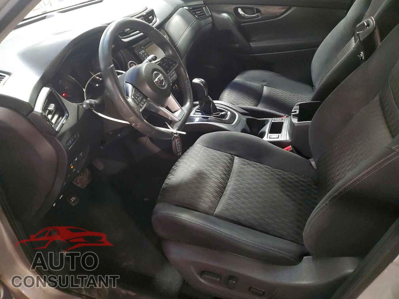 NISSAN ROGUE 2017 - KNMAT2MV2HP504792