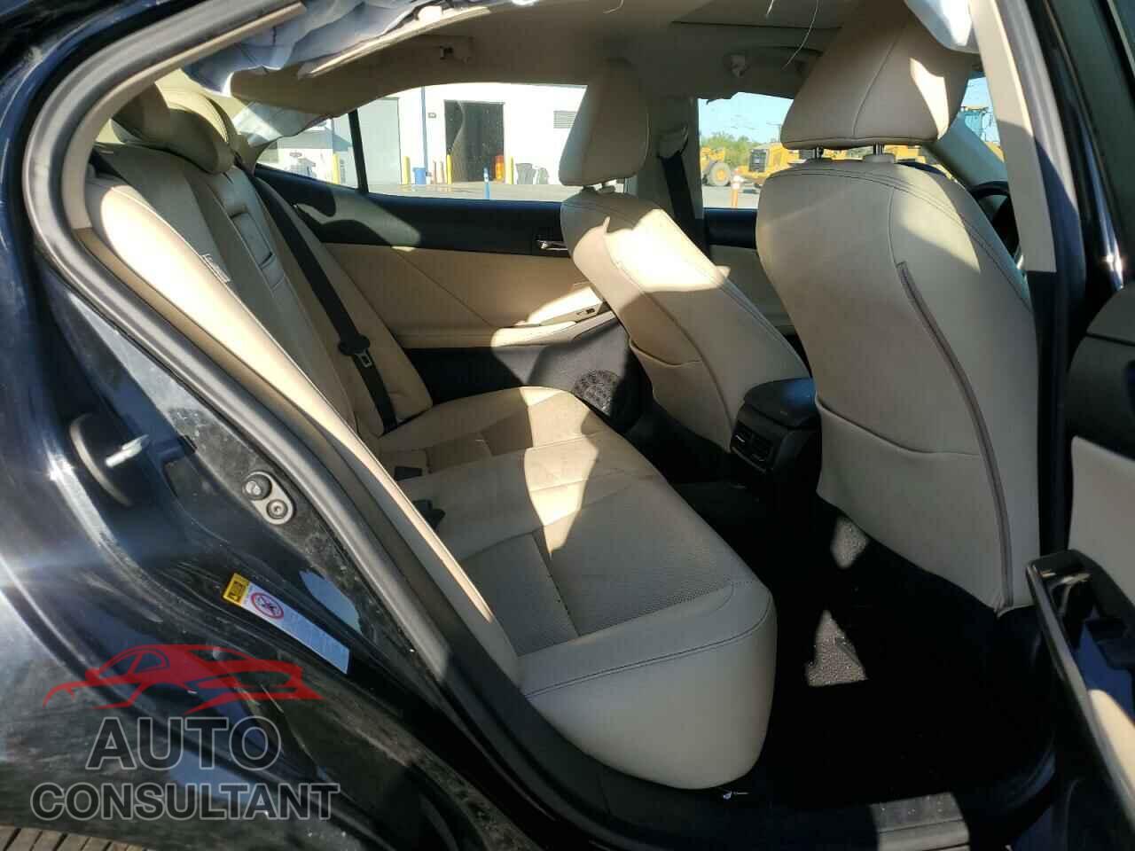 LEXUS IS 2015 - JTHCF1D28F5016714