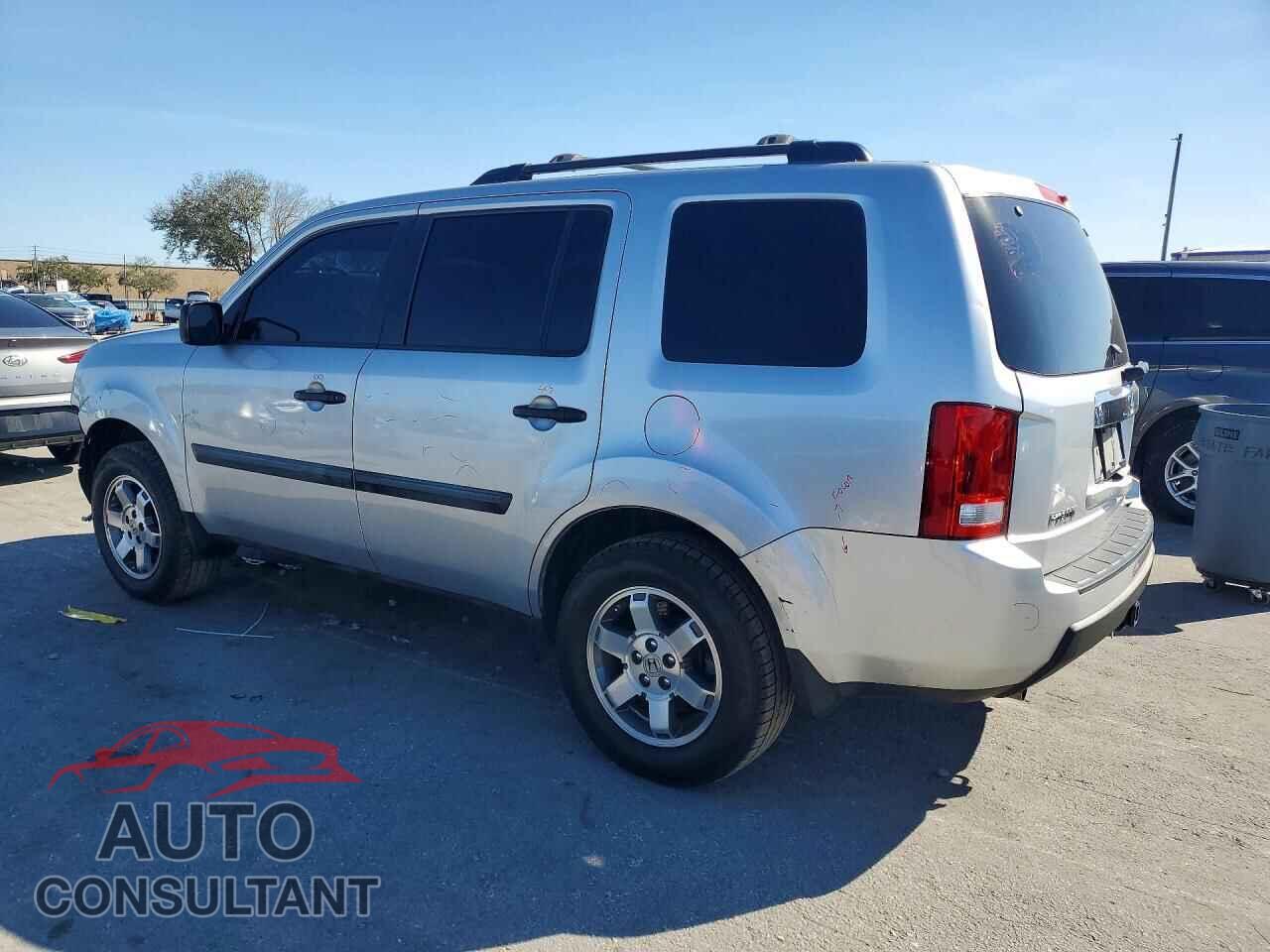 HONDA PILOT 2011 - 5FNYF3H28BB013821
