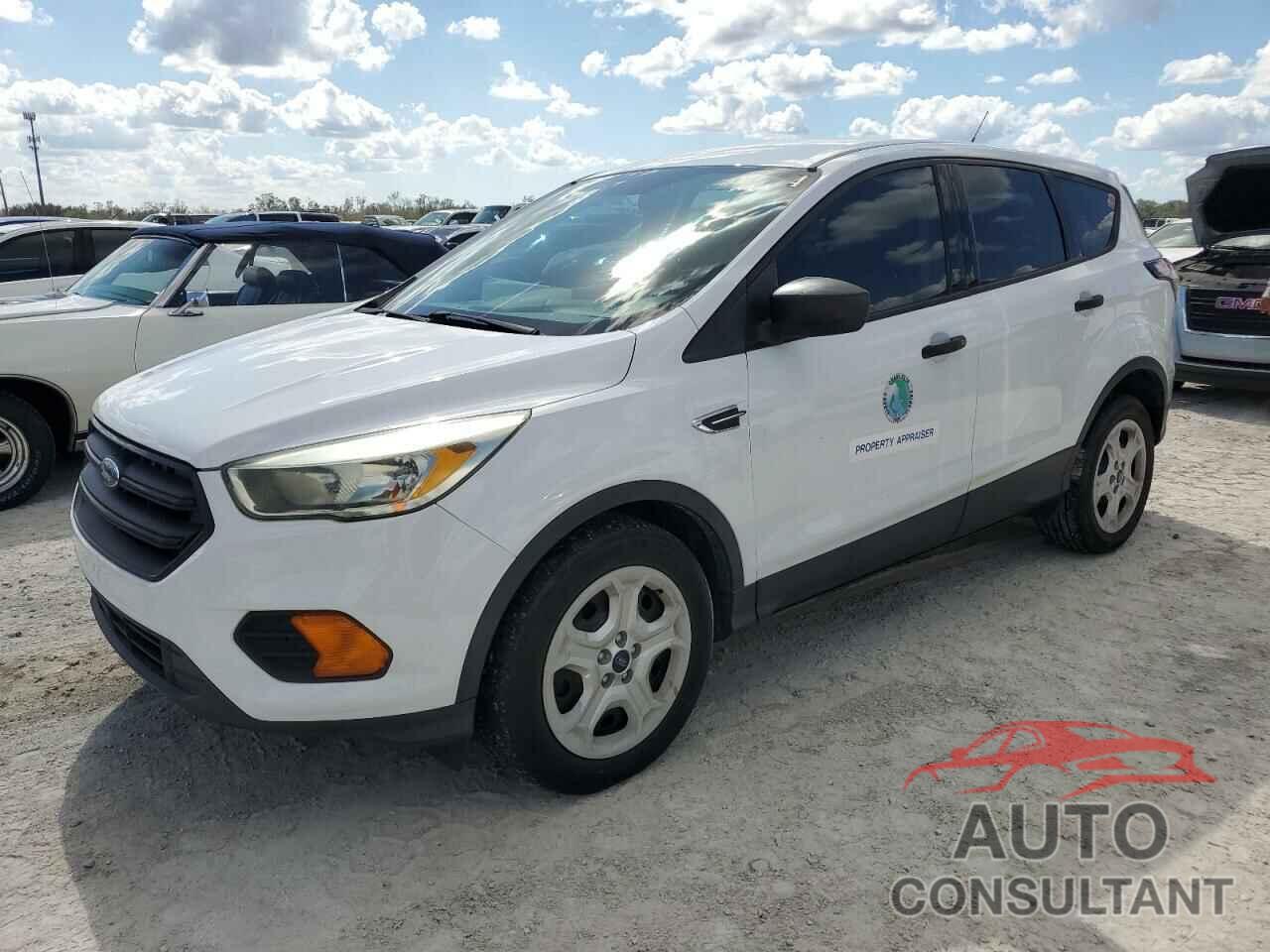 FORD ESCAPE 2017 - 1FMCU0F72HUB36877