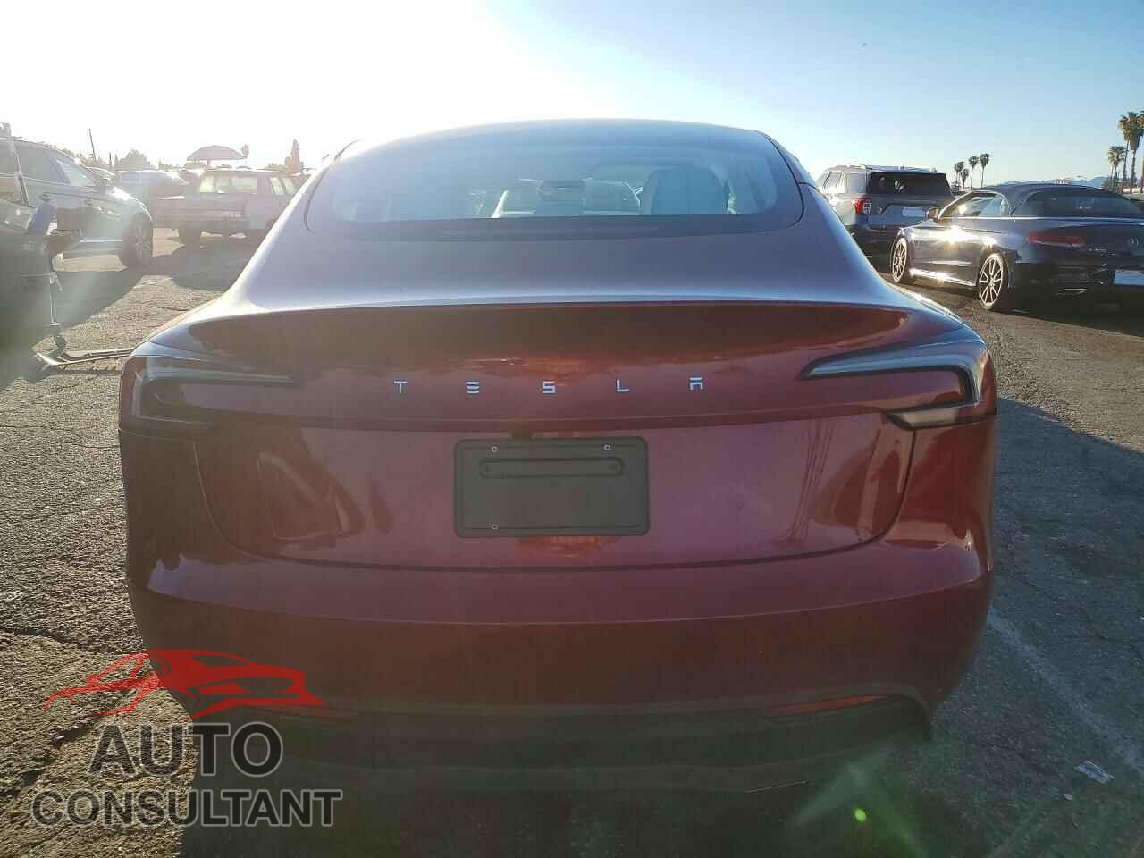 TESLA MODEL 3 2025 - 5YJ3E1EA4SF080137