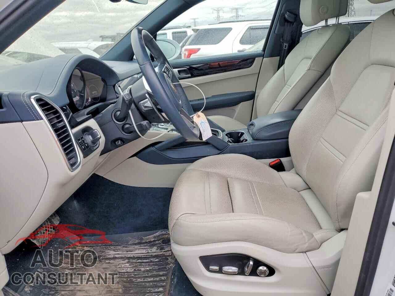 PORSCHE CAYENNE 2020 - WP1AA2AY3LDA02936