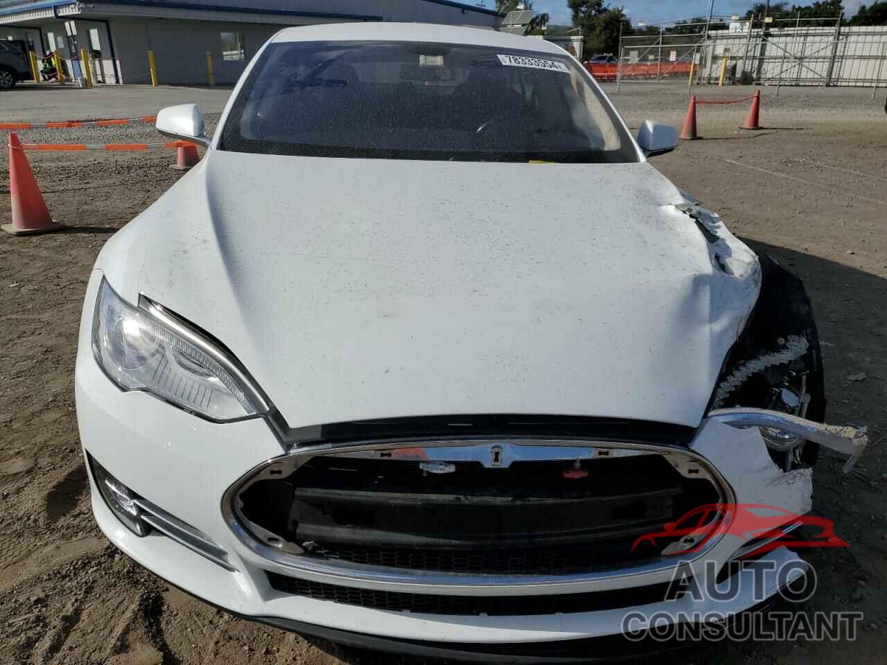 TESLA MODEL S 2013 - 5YJSA1CN1DFP11636