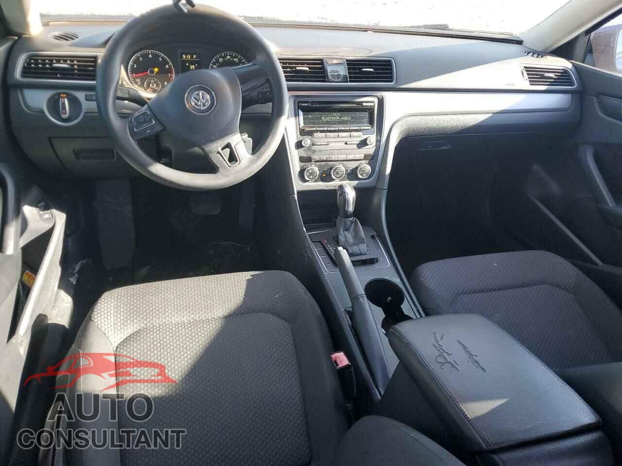 VOLKSWAGEN PASSAT 2012 - 1VWAP7A39CC102740