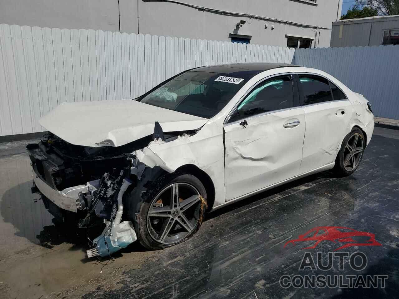 MERCEDES-BENZ A-CLASS 2019 - WDD3G4EB8KW014311