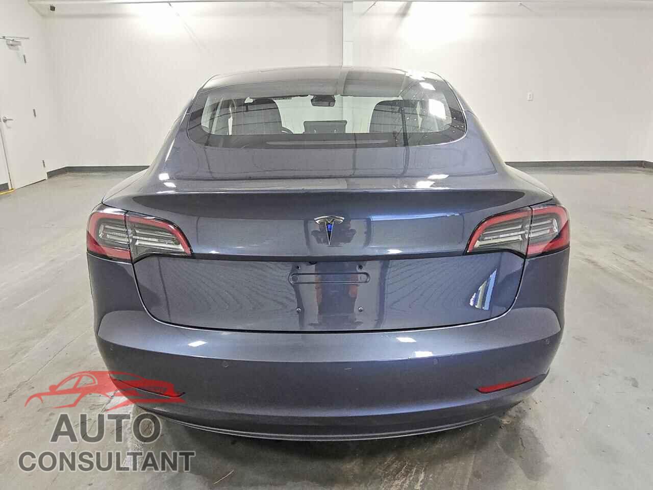TESLA MODEL 3 2018 - 5YJ3E1EA7JF028158