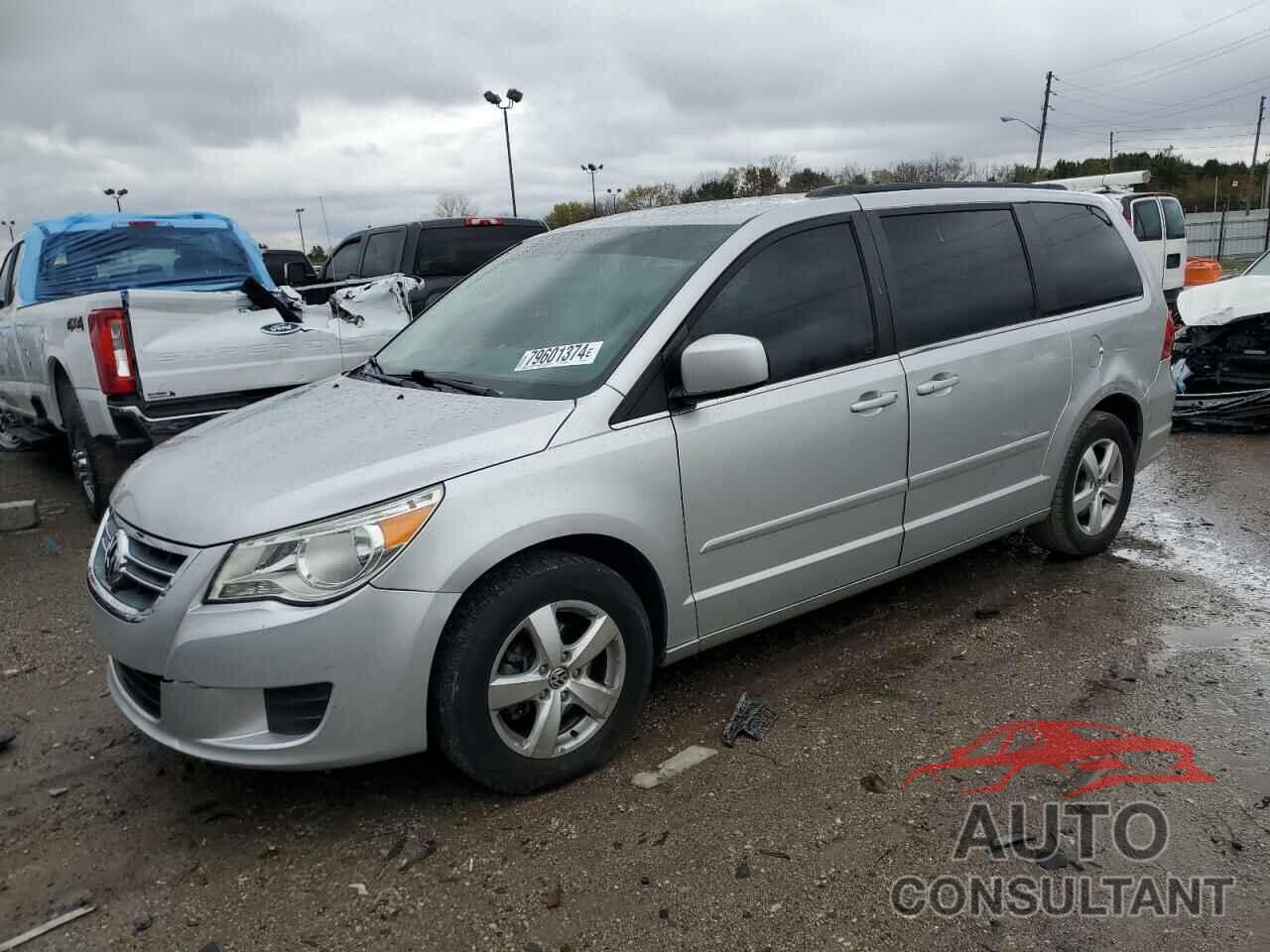 VOLKSWAGEN ROUTAN 2011 - 2V4RW3DG9BR804746