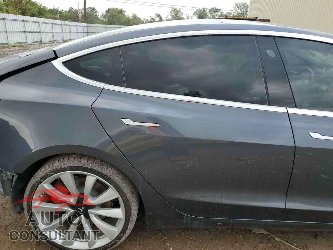 TESLA MODEL 3 2018 - 5YJ3E1EB5JF073012