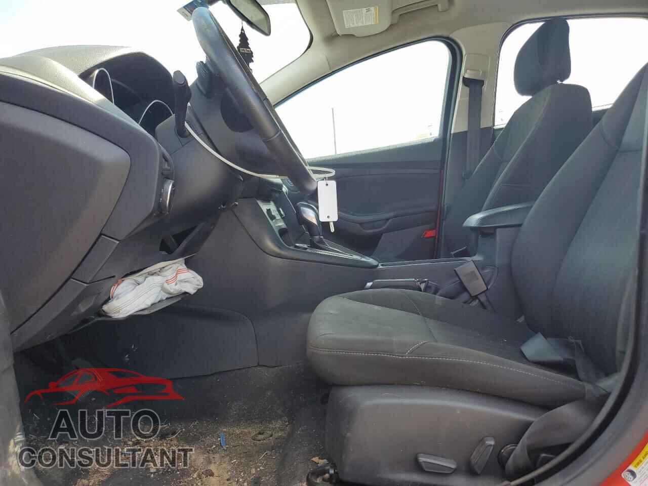 FORD FOCUS 2015 - 1FADP3K24FL219005