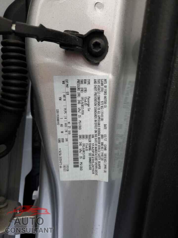 FORD FOCUS 2017 - 1FADP3E23HL241608