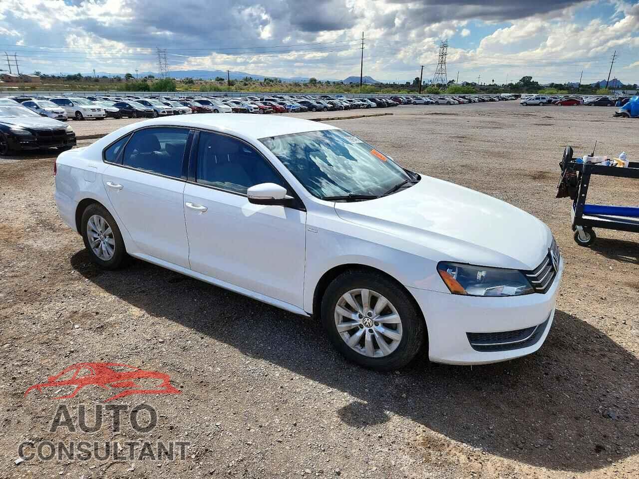 VOLKSWAGEN PASSAT 2013 - 1VWAP7A36DC143084