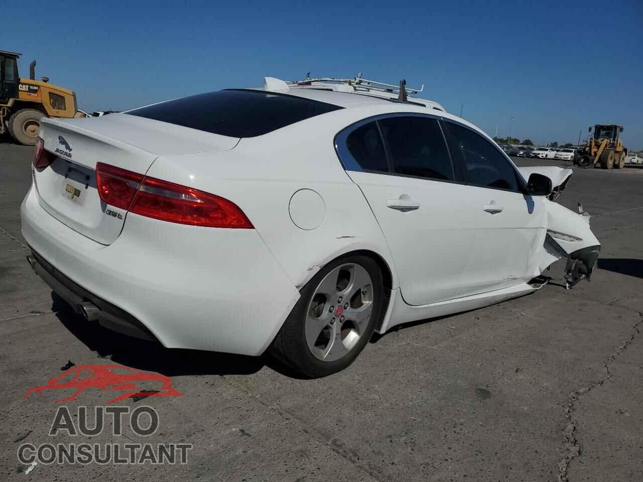 JAGUAR XE 2017 - SAJAR4BG8HA951761