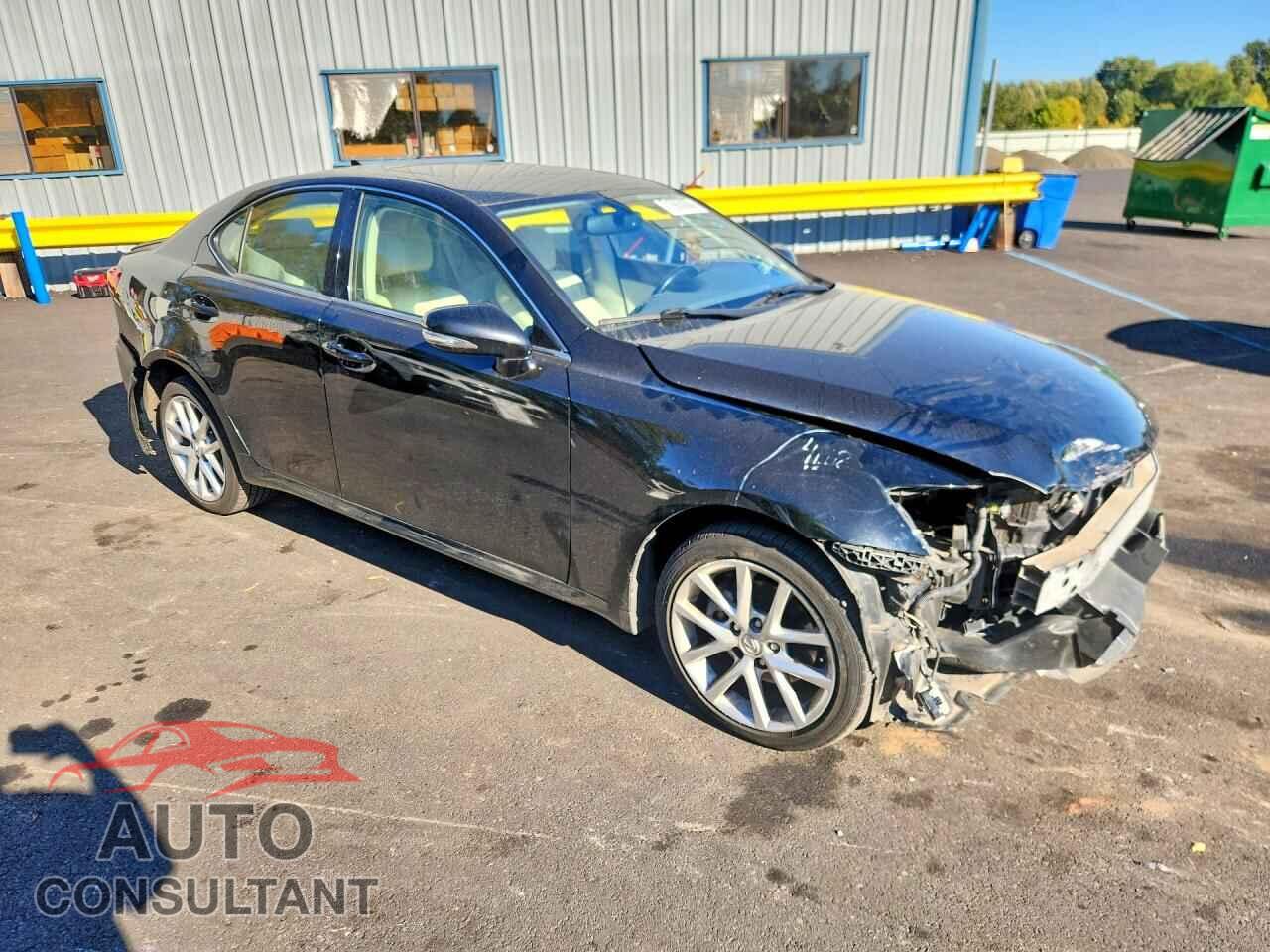 LEXUS IS 2012 - JTHCF5C25C5057807