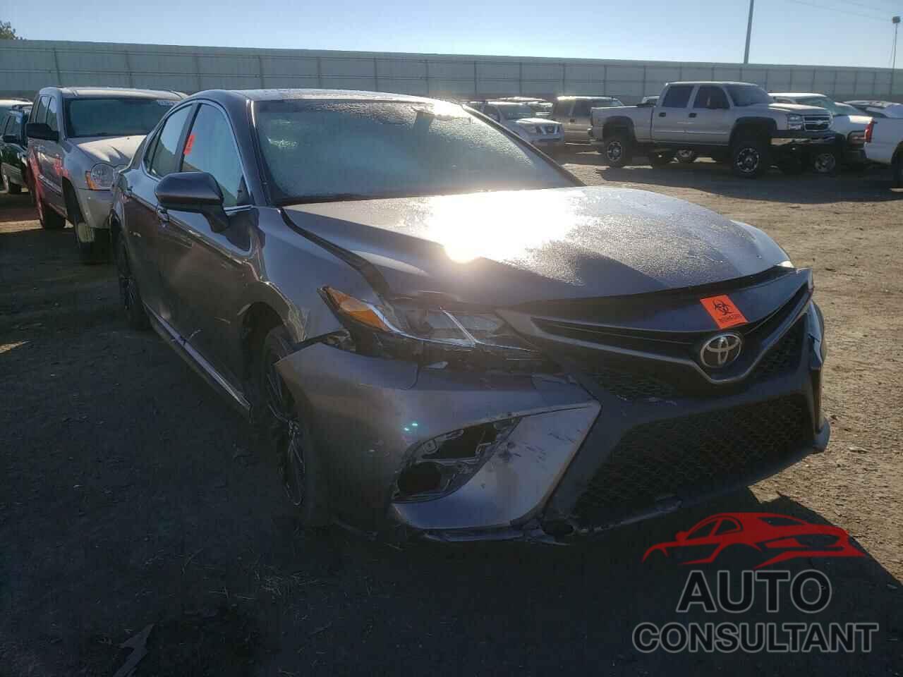 TOYOTA CAMRY 2018 - 4T1B11HK0JU547681