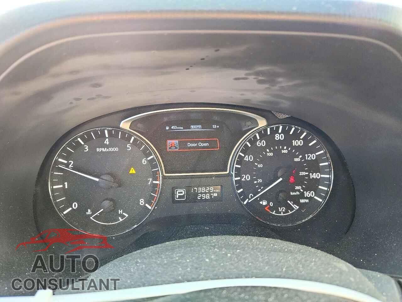 NISSAN PATHFINDER 2014 - 5N1AR2MM5EC635624