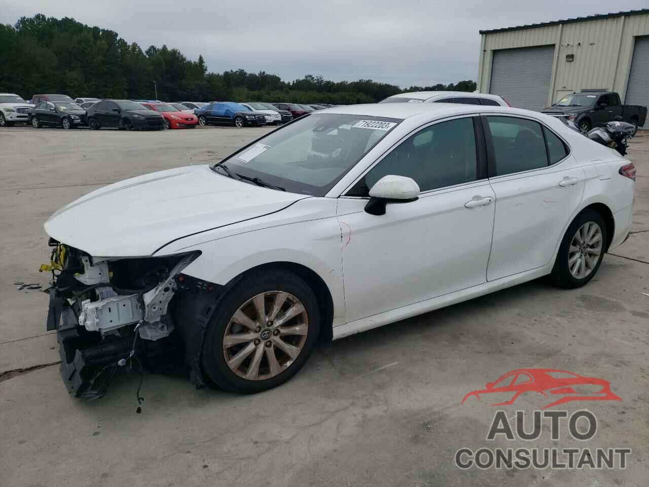 TOYOTA CAMRY 2018 - 4T1B11HK7JU647535