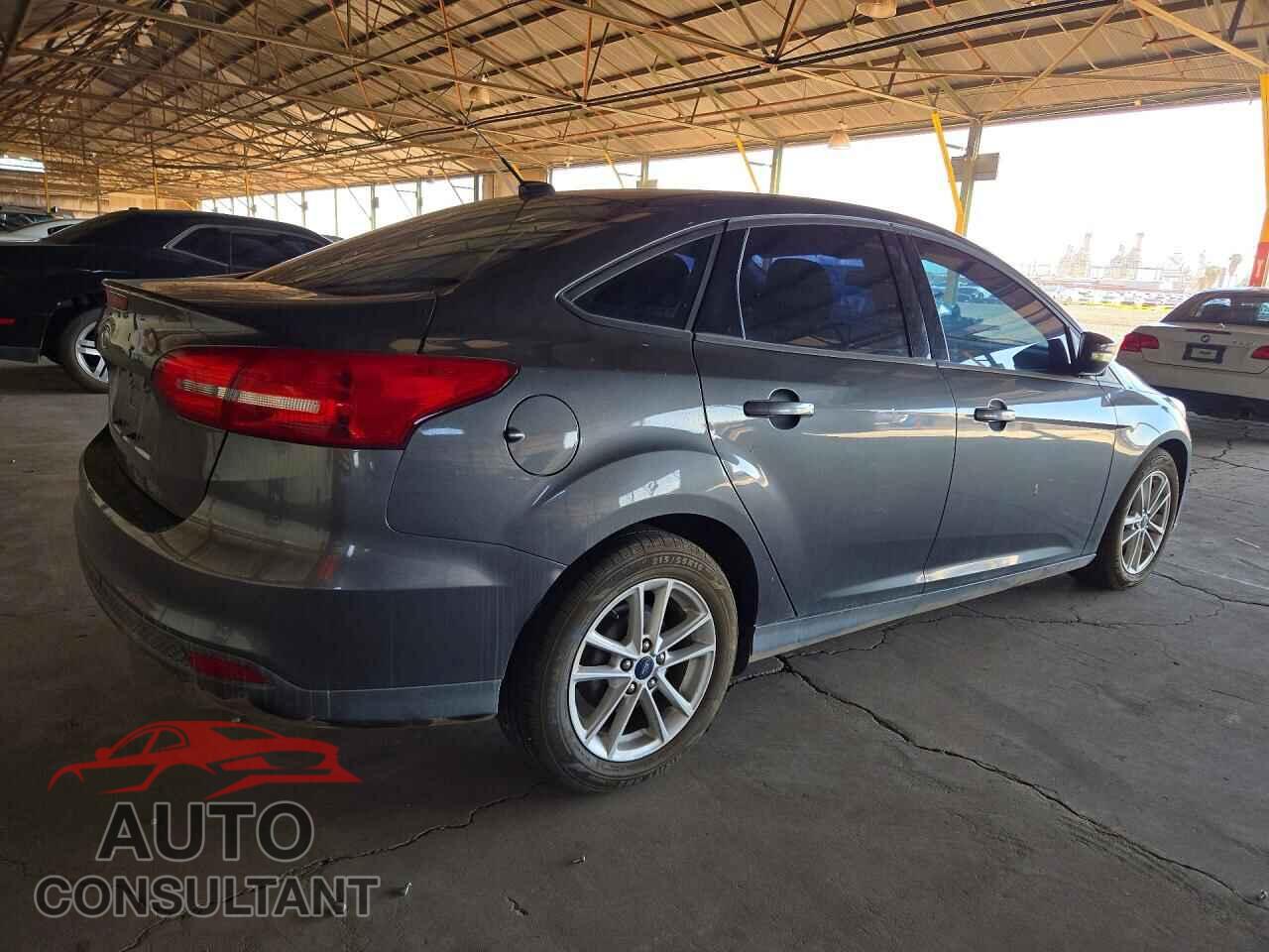 FORD FOCUS 2017 - 1FADP3F20HL210850