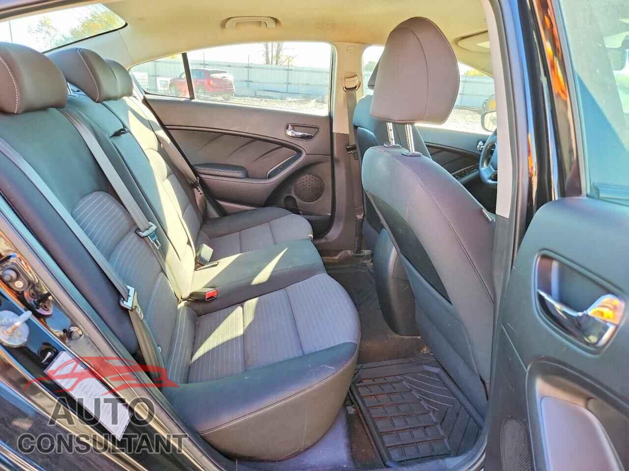KIA FORTE 2016 - KNAFX4A64G5508496