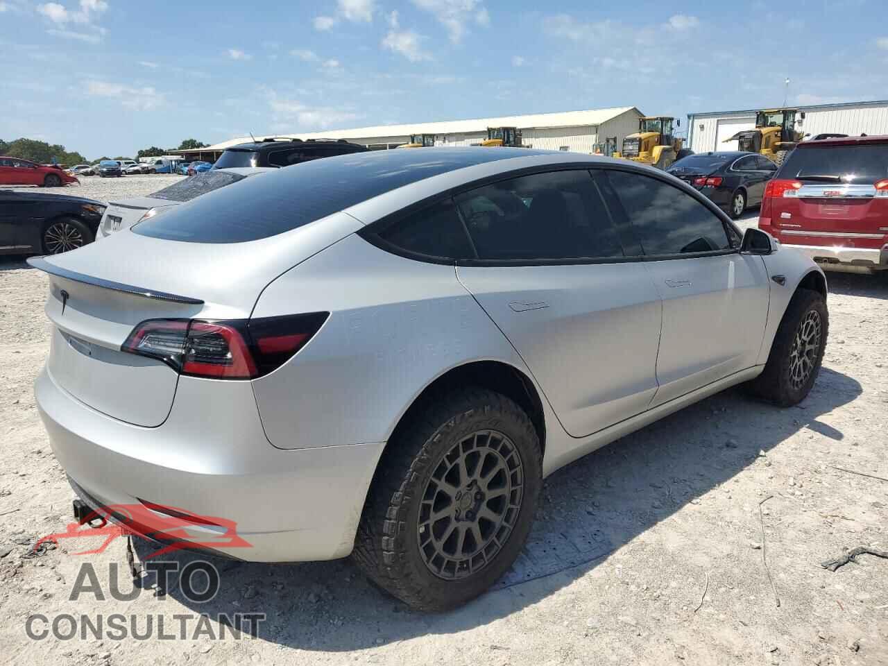TESLA MODEL 3 2023 - 5YJ3E1EA0PF452080