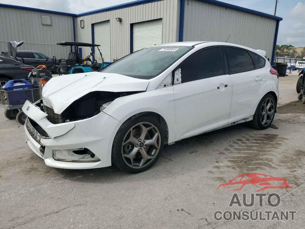 FORD FOCUS 2017 - 1FADP3L98HL228000