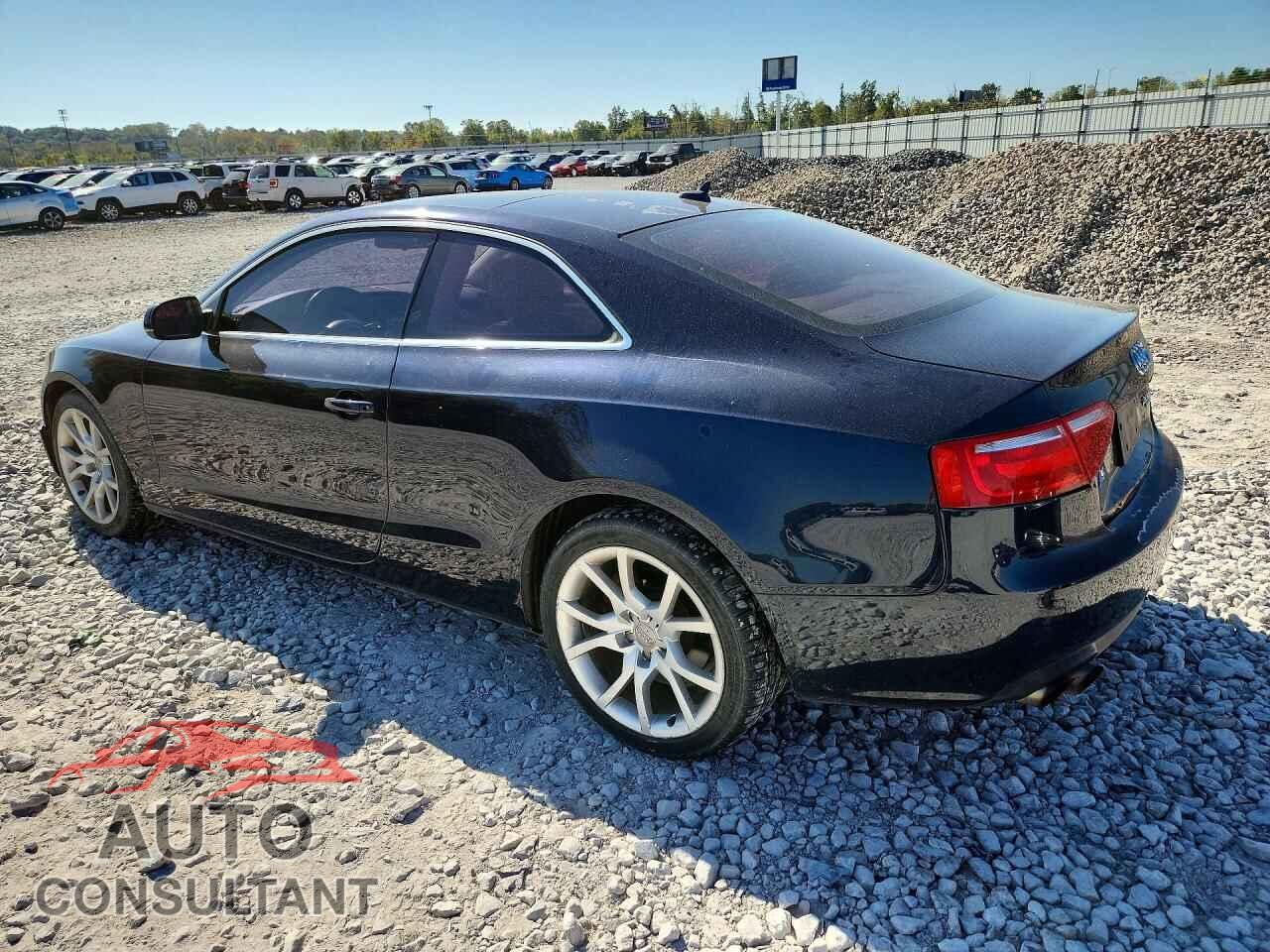 AUDI A5 2011 - WAUCFAFR0BA041682