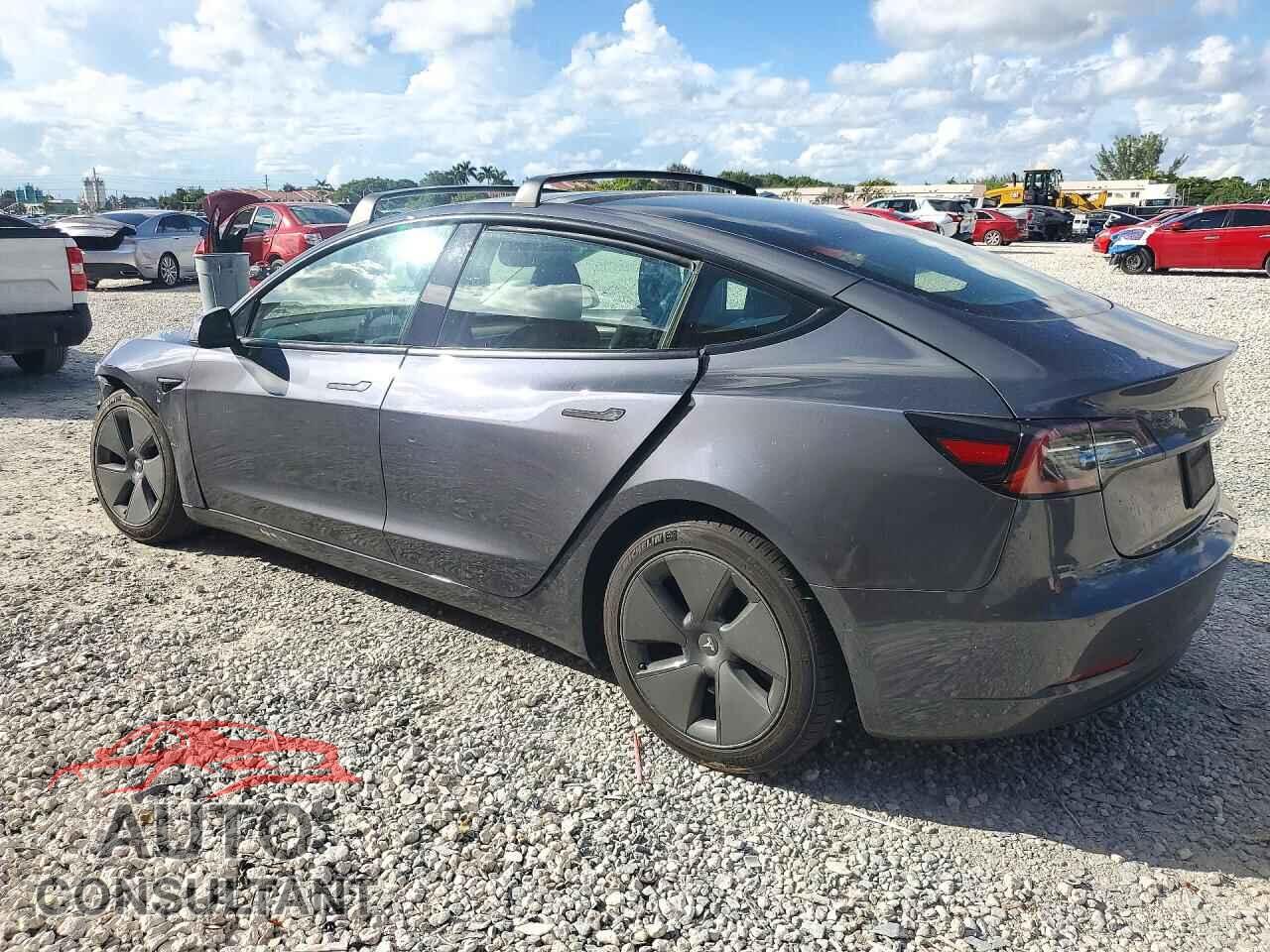 TESLA MODEL 3 2021 - 5YJ3E1EA5MF092610