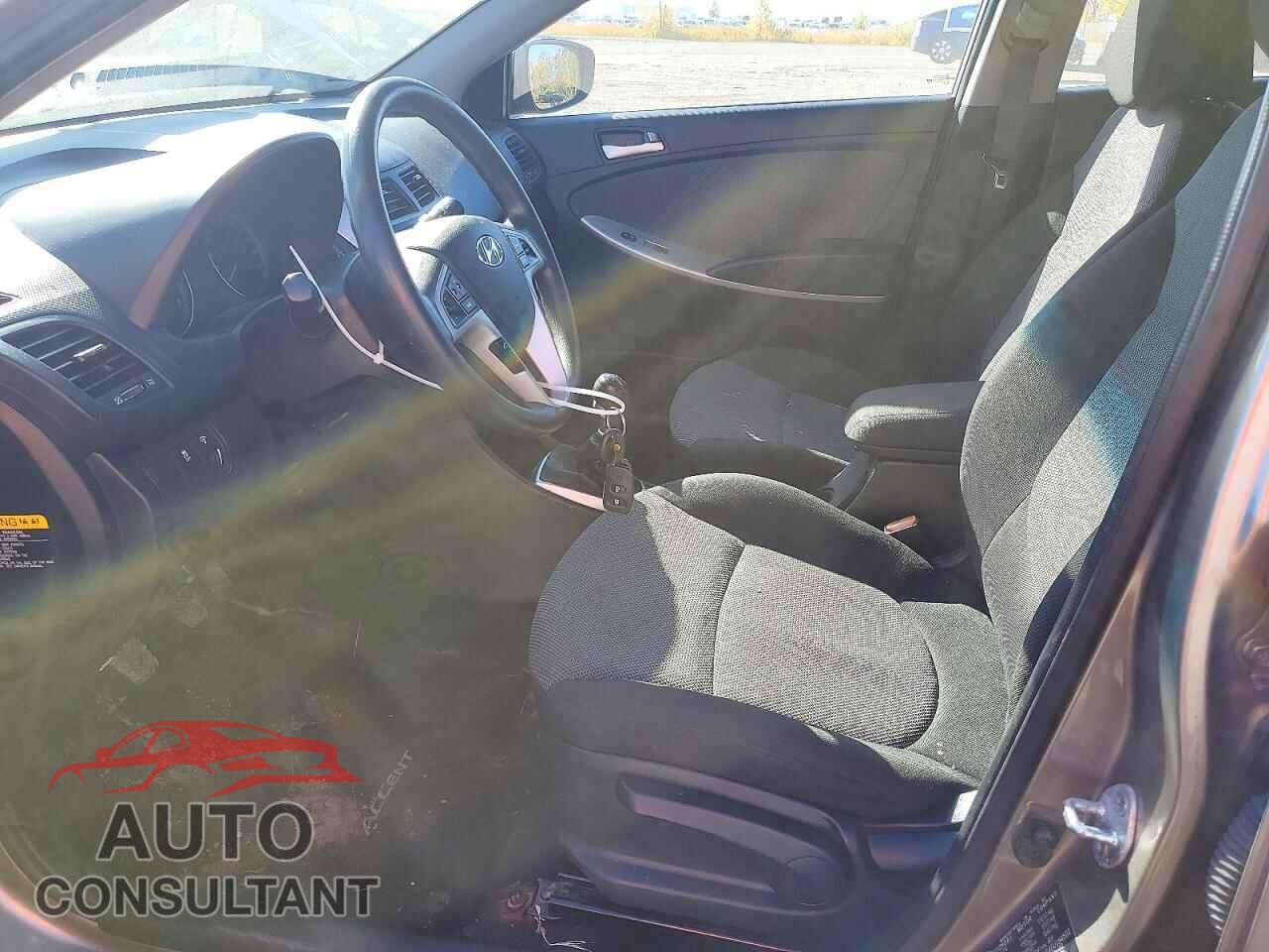 HYUNDAI ACCENT 2014 - KMHCT5AEXEU184502
