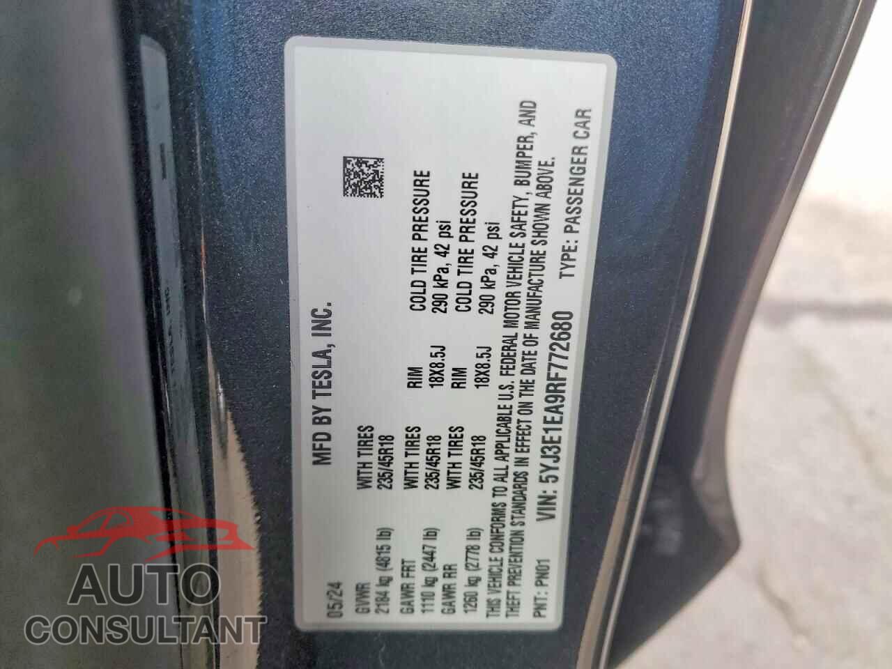 TESLA MODEL 3 2024 - 5YJ3E1EA9RF772680
