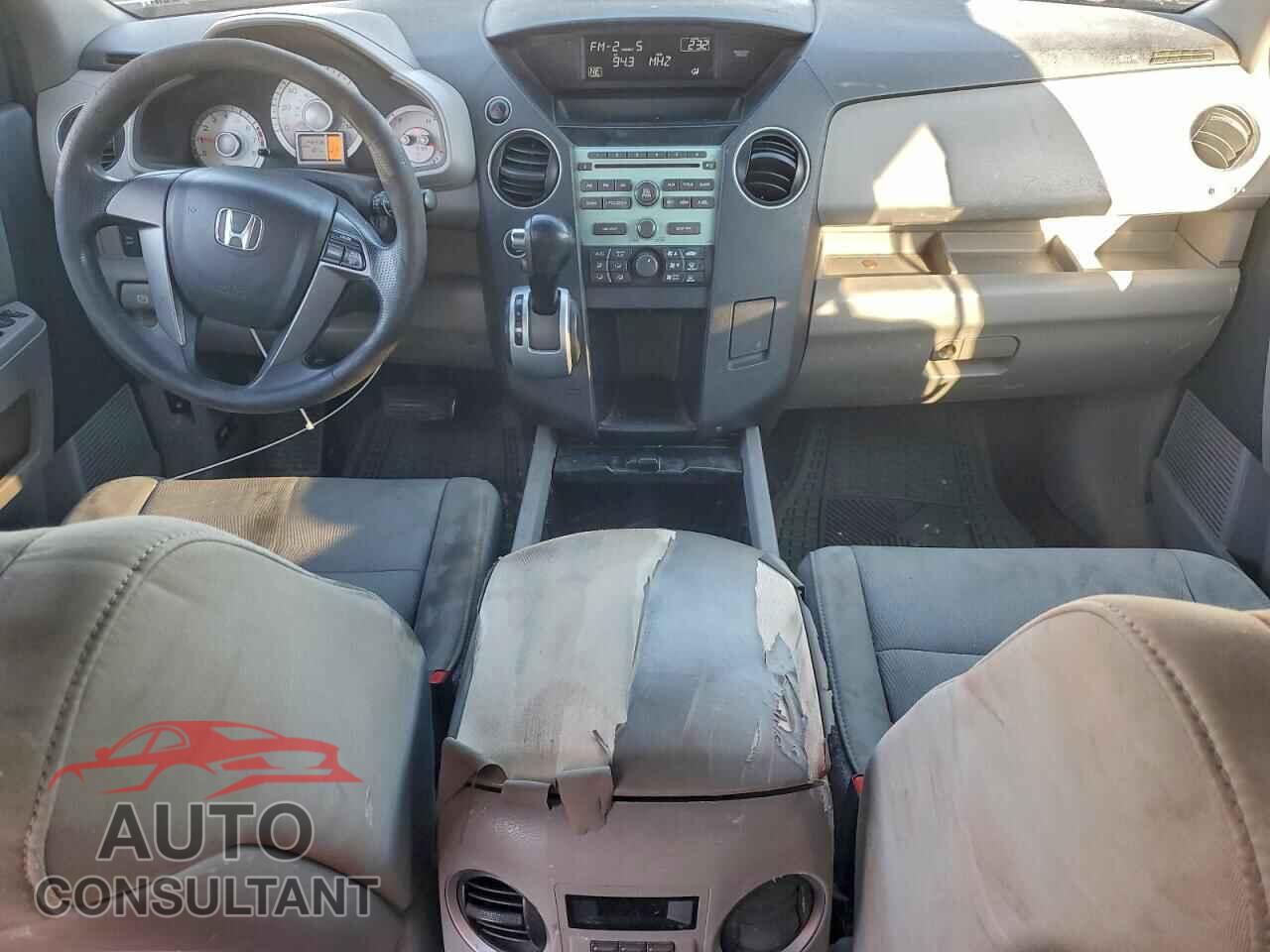 HONDA PILOT 2011 - 5FNYF4H28BB088024