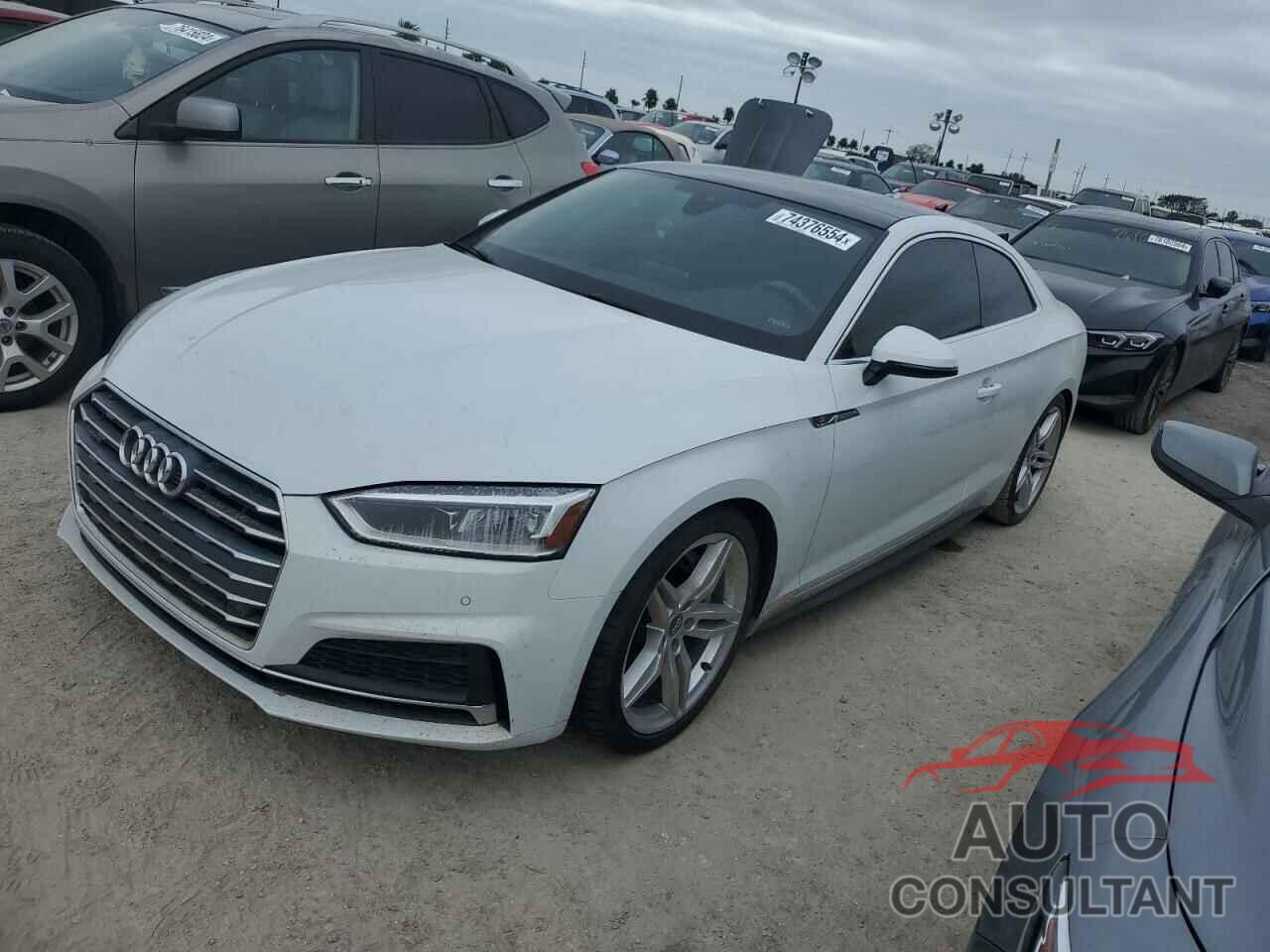 AUDI A5 2019 - WAUTNAF5XKA033119