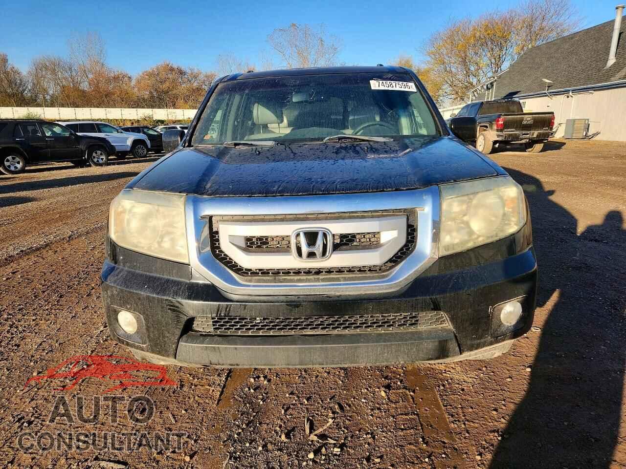 HONDA PILOT 2011 - 5FNYF4H77BB018980