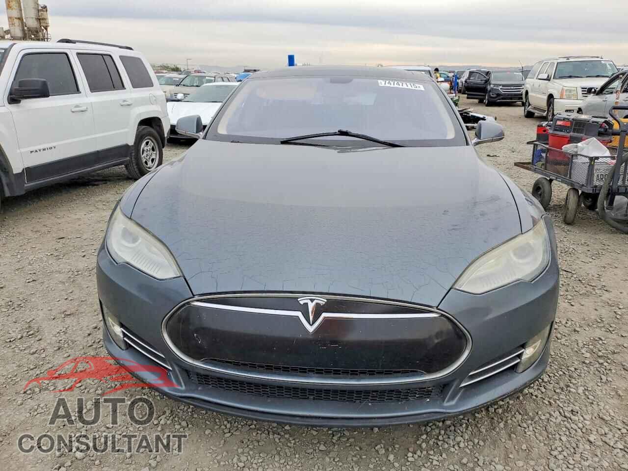 TESLA MODEL S 2013 - 5YJSA1DP6DFP07422