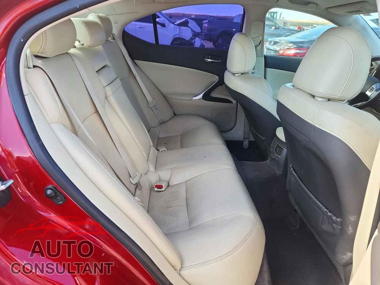 LEXUS IS 2012 - JTHCF5C21C5056203