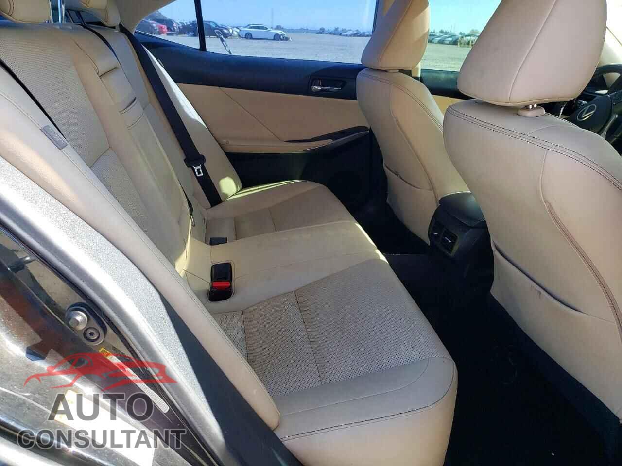 LEXUS IS 2014 - JTHBF1D26E5037751
