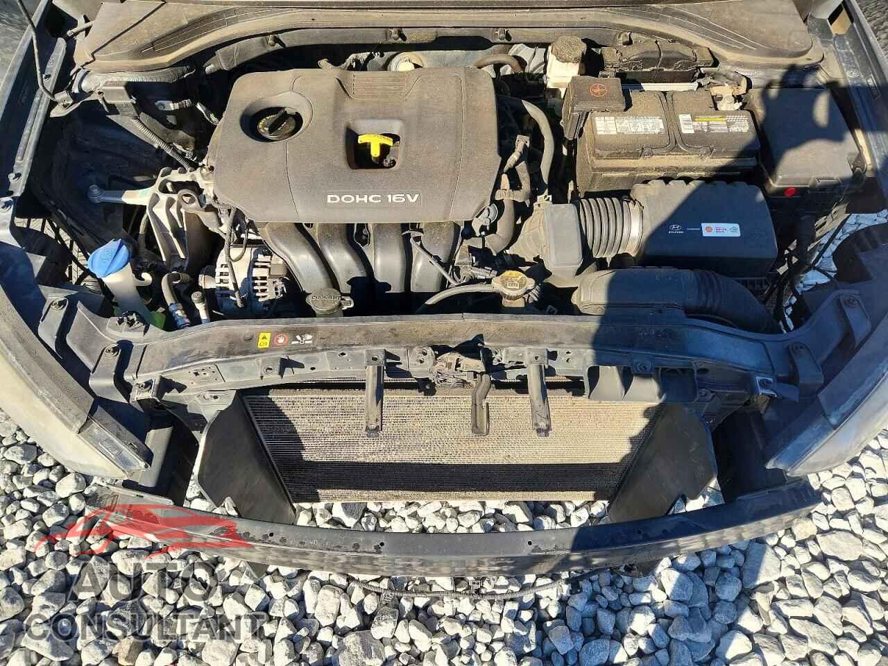 HYUNDAI ELANTRA 2018 - 5NPD84LF5JH257127